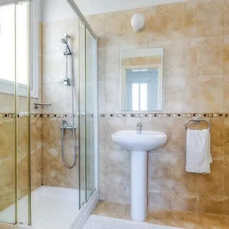 Villa Latchi Beachfront Neo Chorio