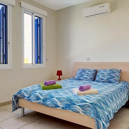 Latchi Beachfront * Neo Chorio
