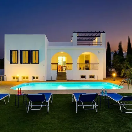 Villa Latchi Beachfront Neo Chorio