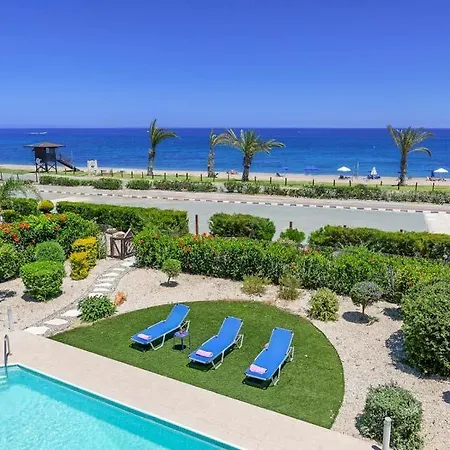 Latchi Beachfront Villa Neo Chorio